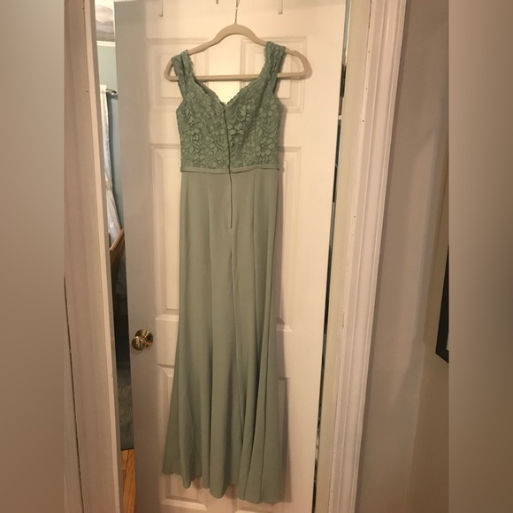 Sage green .. size 0 .. never been worn - Picture 3 of 3